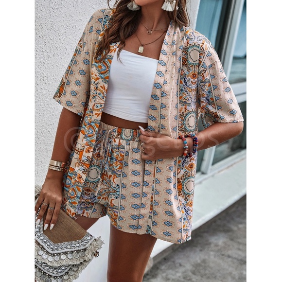 2 Piece Set: Beige Printed Kimono Shirt and Shorts - Picture 2 of 7